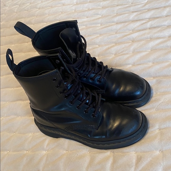 Dr Martens ladies size 6 US - Picture 12 of 16